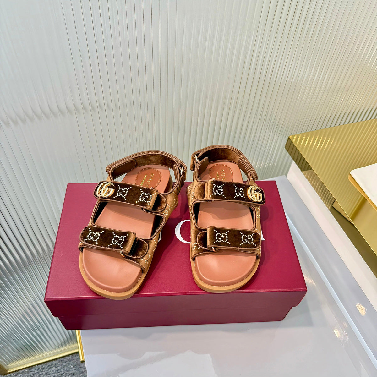 GG 26s Dad Sandals Brown Leather Velvet 714861