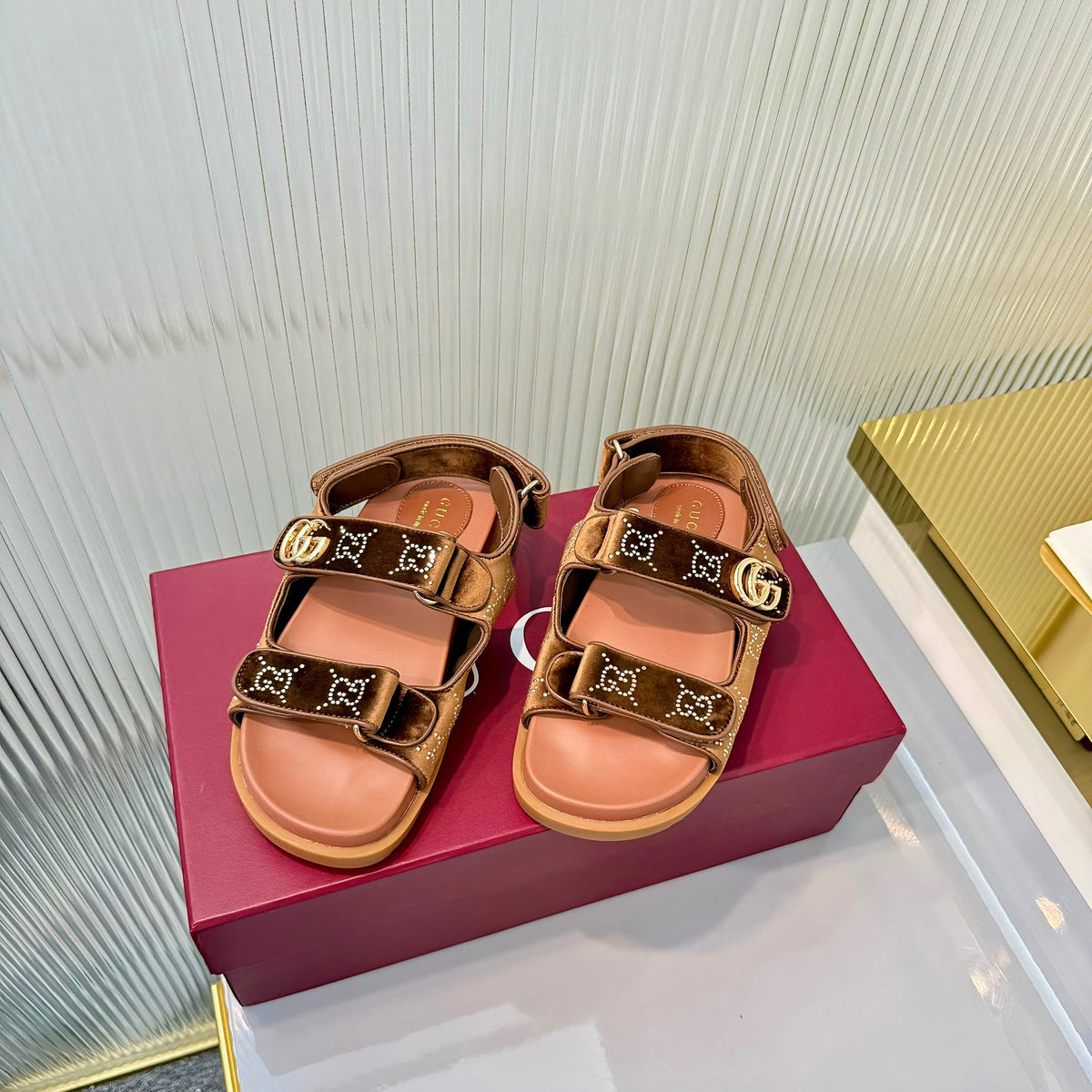 GG 26s Dad Sandals Brown Leather Velvet 714861