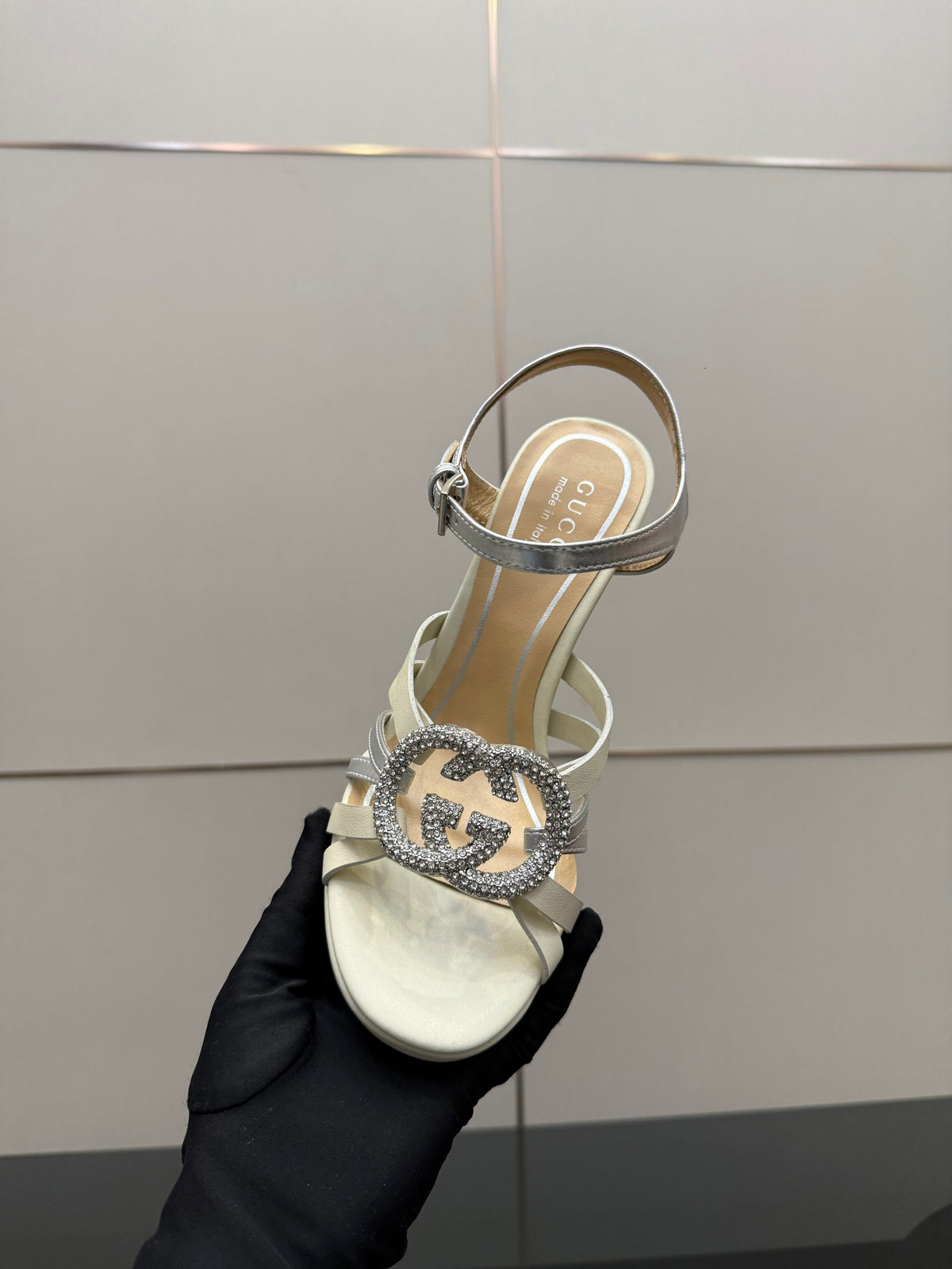 GG Pump 10.5cm With Crystal Interlocking G Ivory Sliver Leather