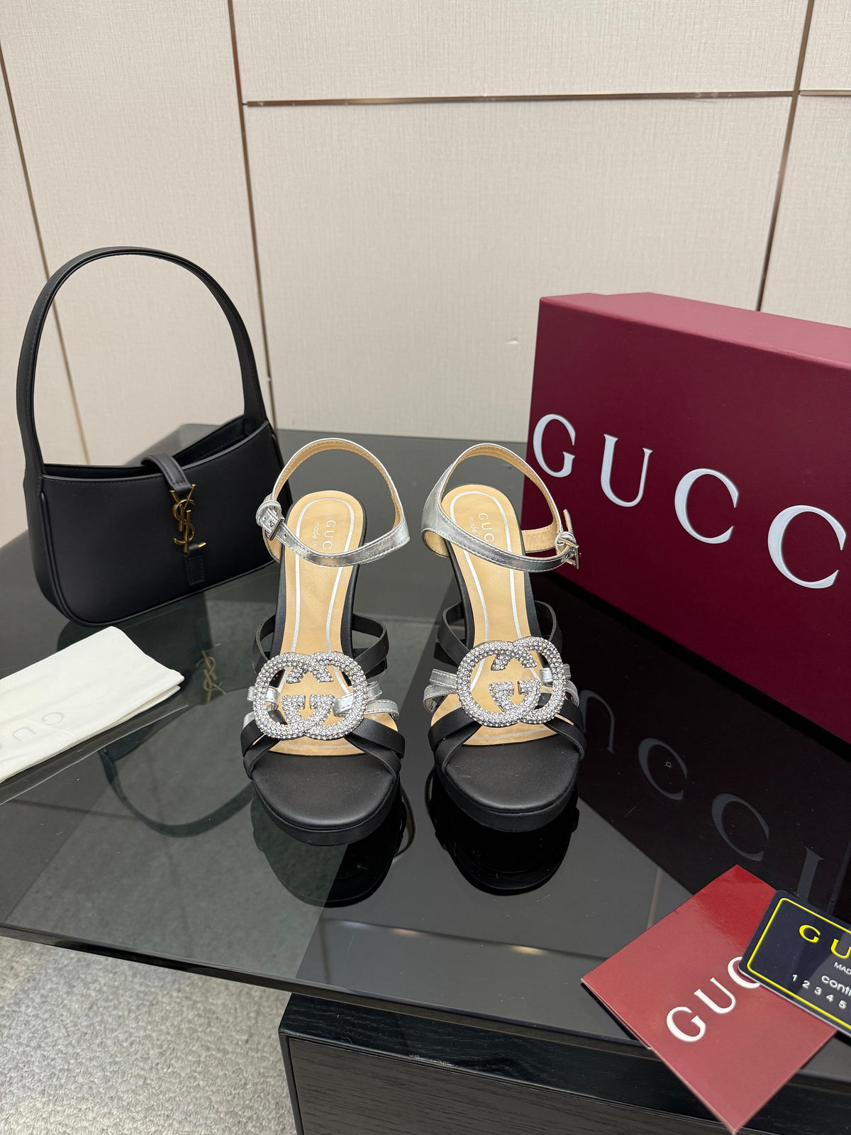 GG Pump 10.5cm With Crystal Interlocking G Black Sliver Leather