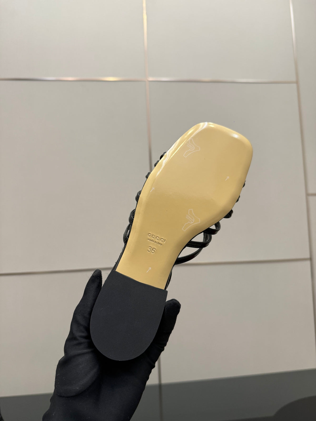 Women's Slide 25mm With Crystal Interlocking G Black Patent Leather