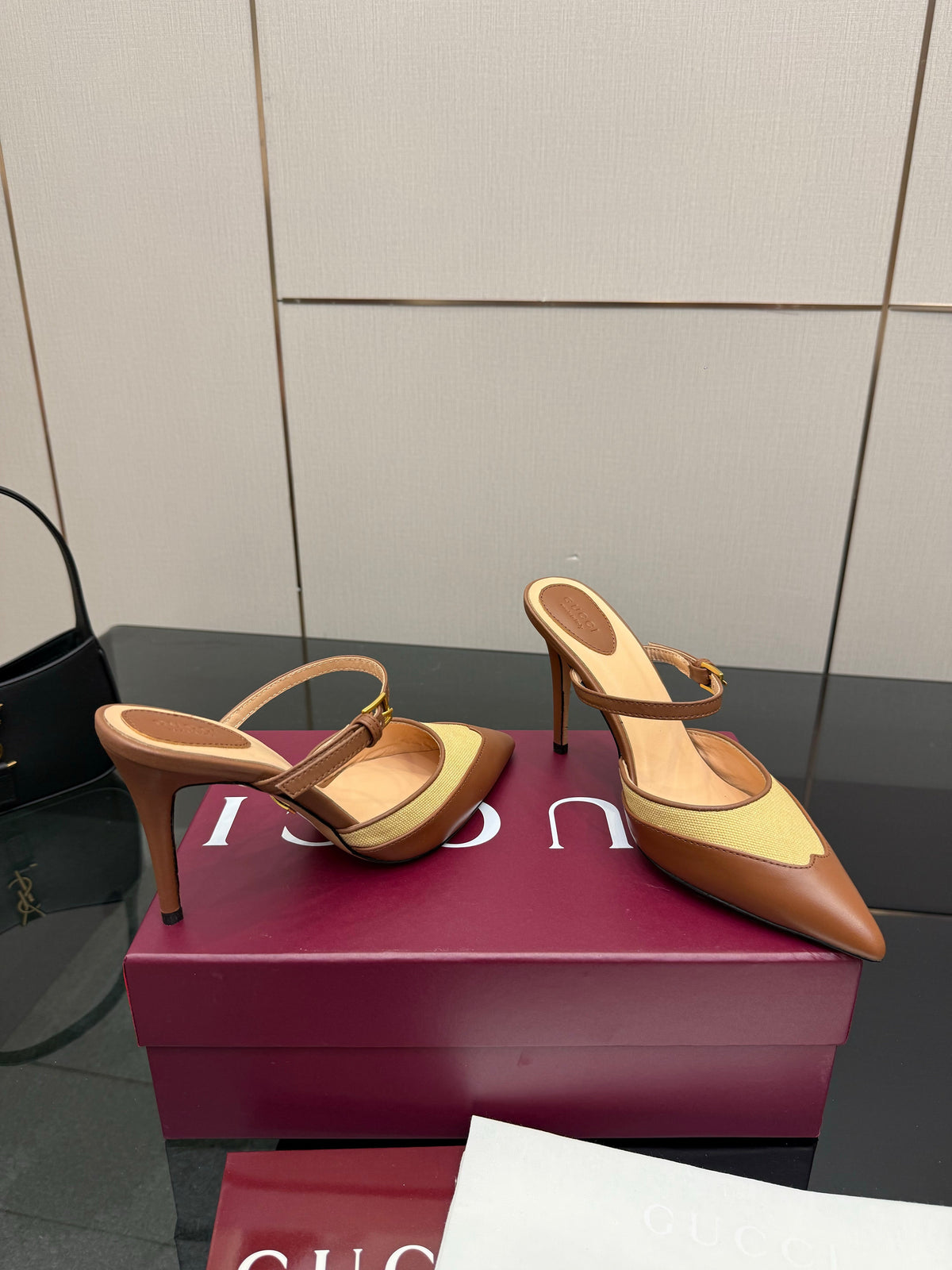 GG Pointed-Toe Mules 9.5cm Brown Cowhide 725303
