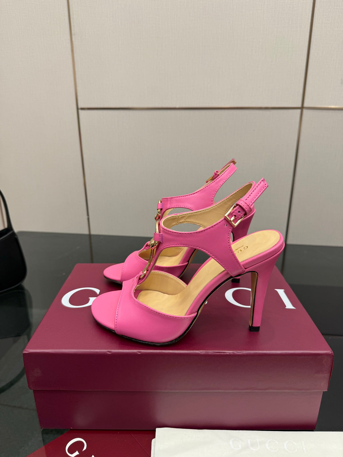 GG G-Buckle High-Heeled Sandals 10.5cm Pink  Cowhide 725307