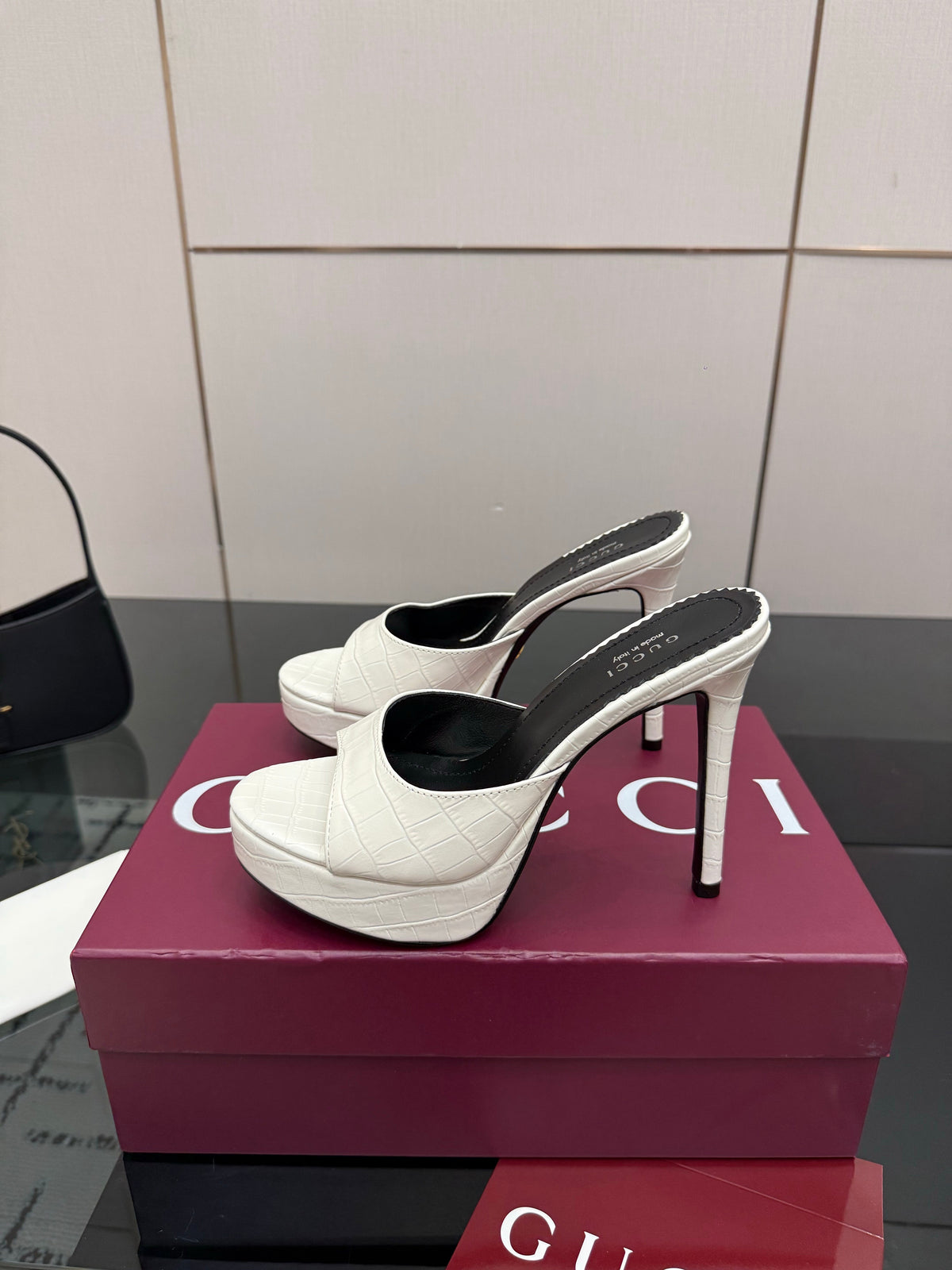 GG 26s Sandal 12cm White Embossed Leather 828214