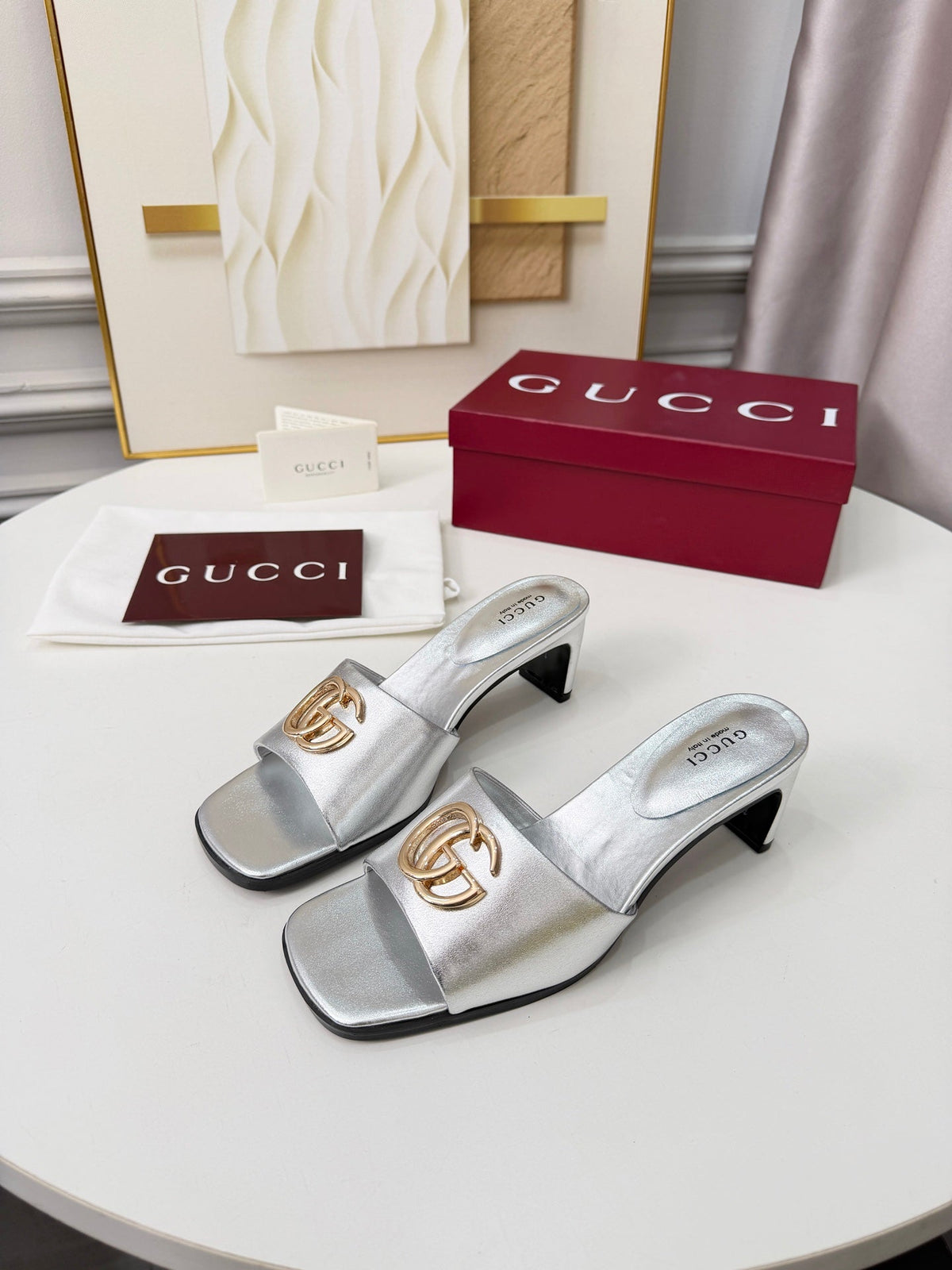 GG 2026 Early Spring Sandals Sliver Sheepskin 688527