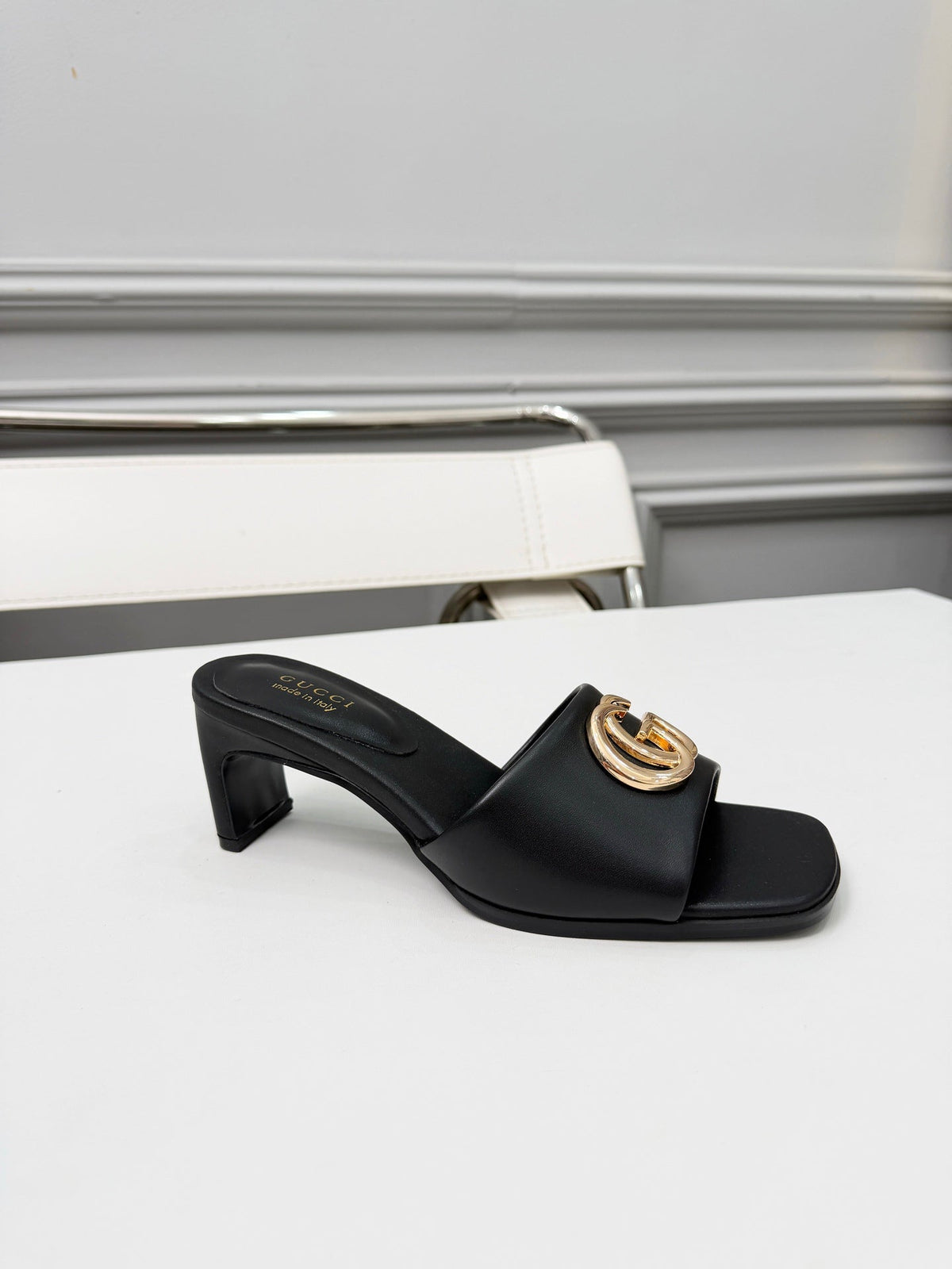 GG 2026 Early Spring Sandals Black Sheepskin 688534