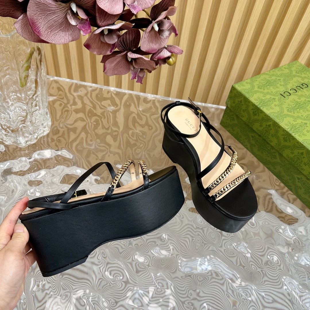 GG PLATFORM SANDAL BLACK CALFSKIN WITH CHAINS