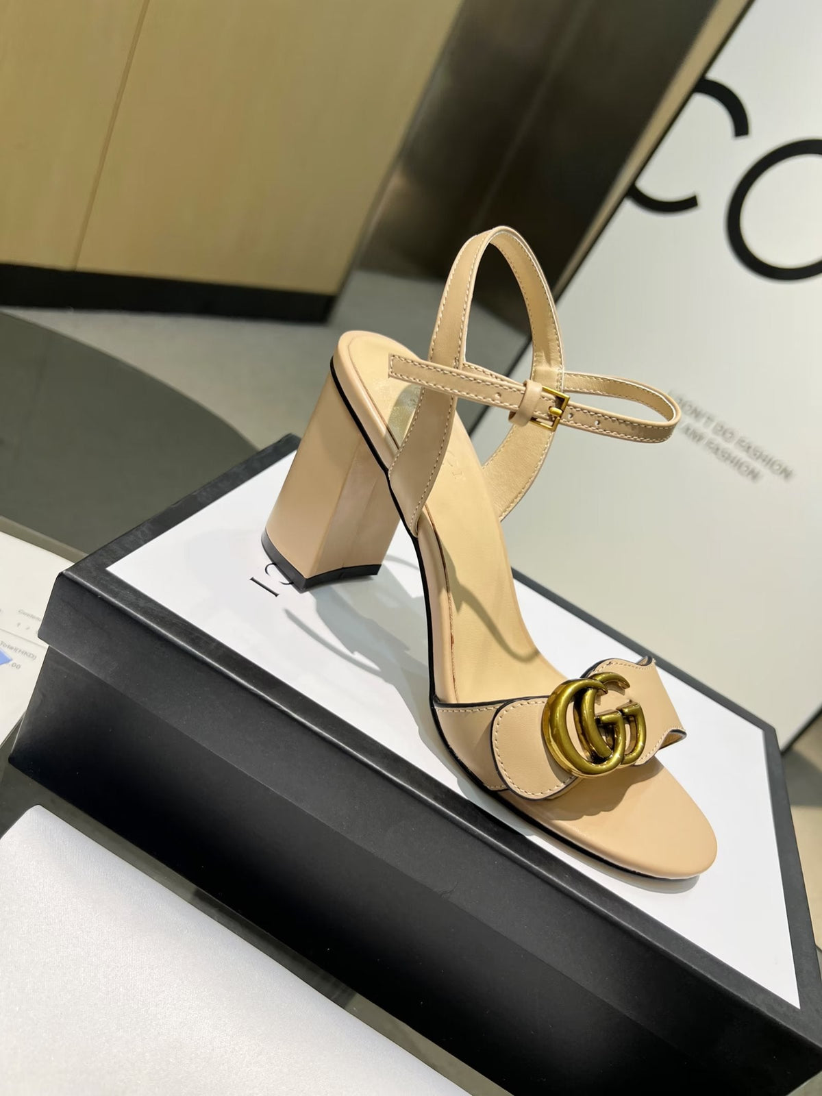 GG 26s Marmont Sandals 10cm Sandals Beige Leather 926704