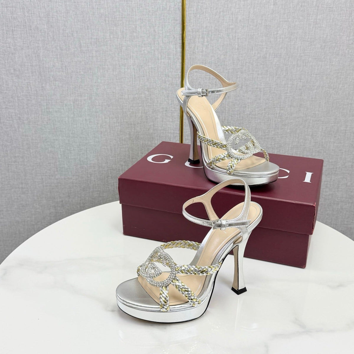 GG 26s Sandals 10.5cm With Crystal Interlocking G Sliver Leather 639955