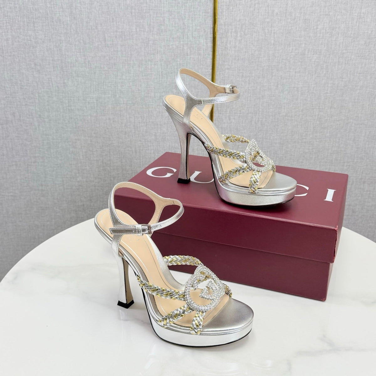 GG 26s Sandals 10.5cm With Crystal Interlocking G Sliver Leather 639955