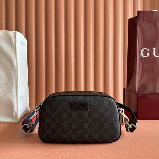GG Supreme Shoulder Bag Black Canvas Leather 292636