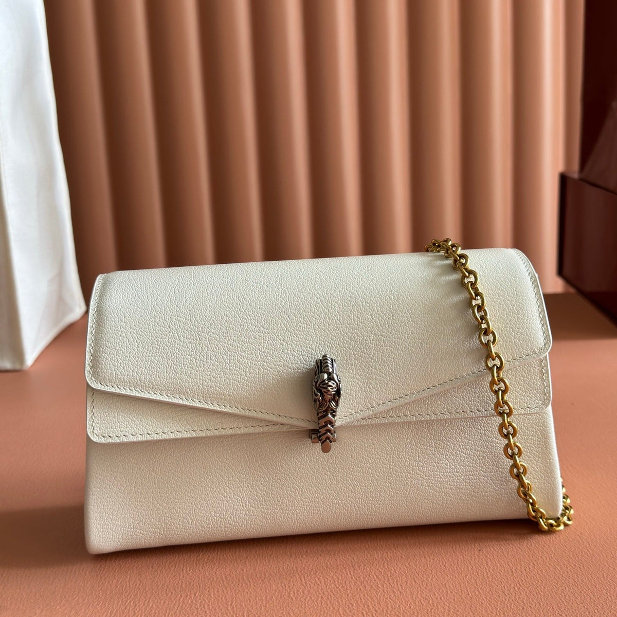 GG Dionysus Small Shoulder Bag White Grainy Leather 292589