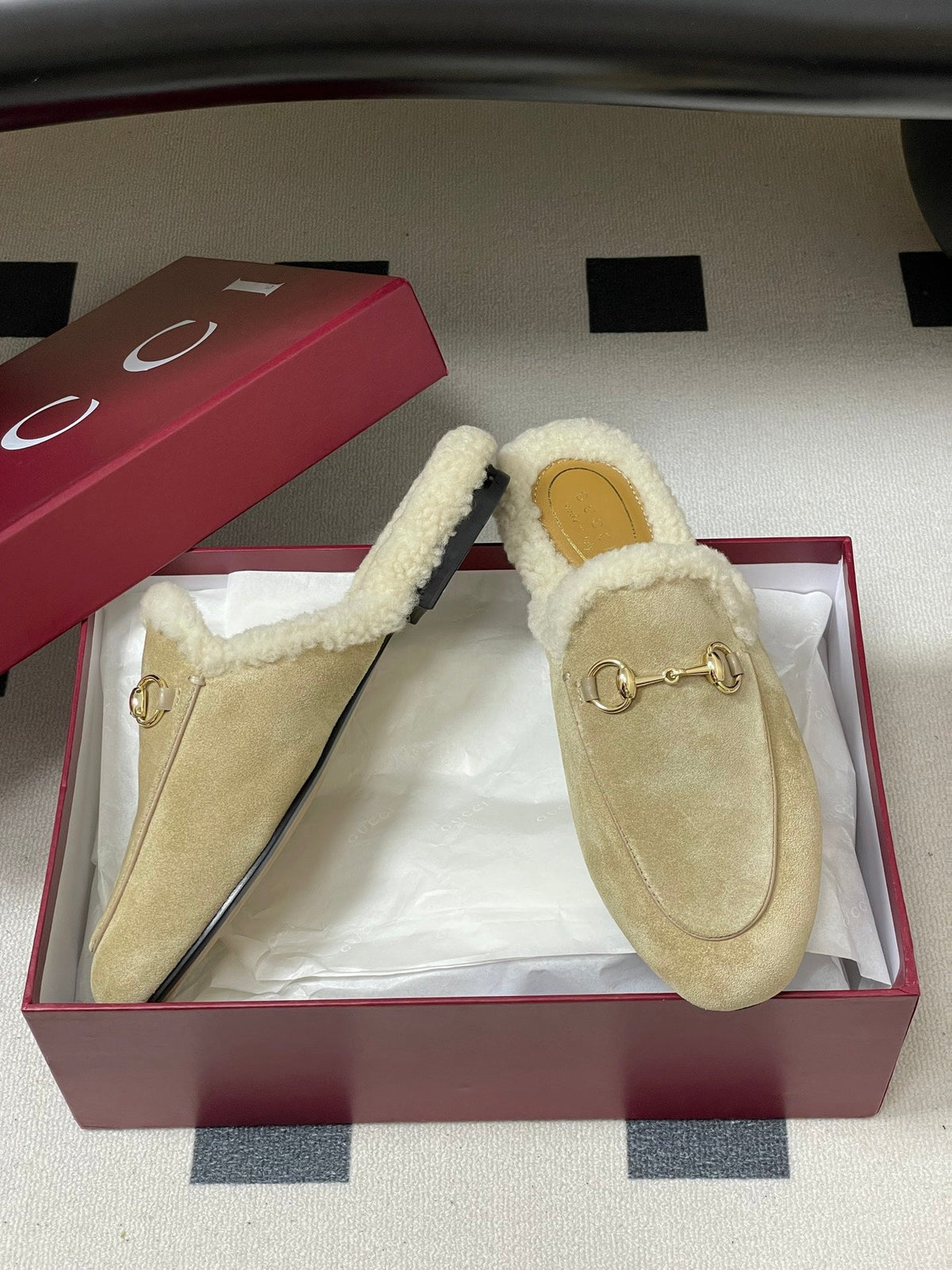 GG horsebit flat mules ivory suede and wool 534709