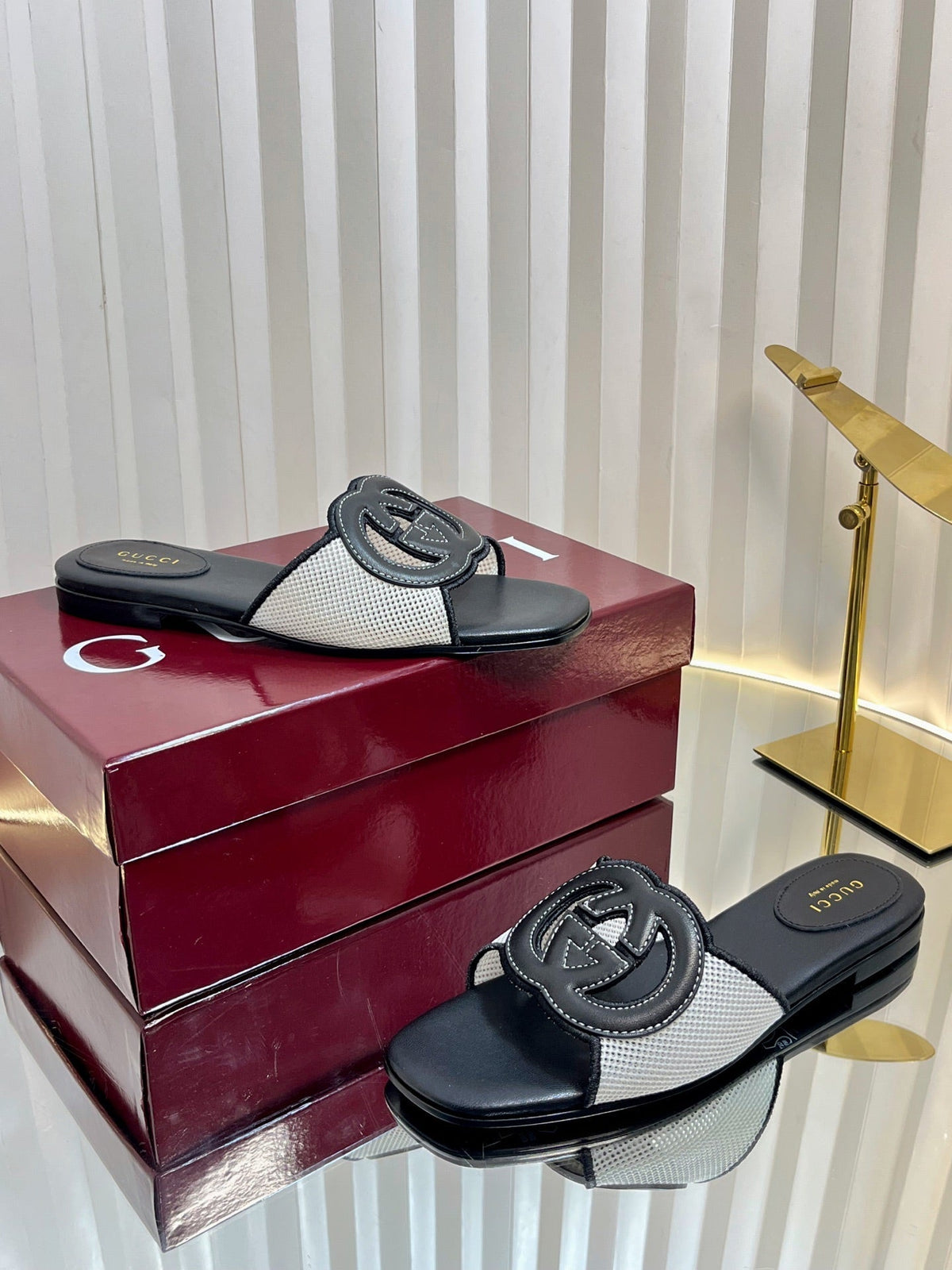 GC 25 Interlocking G Slide Sandal Black Canvas Cowhide 294648