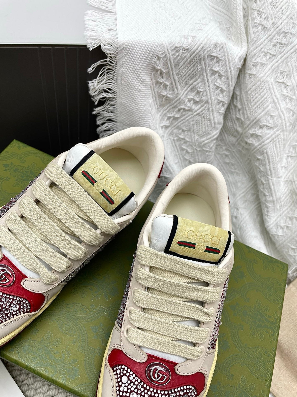 GG Women's Crystal Screener Sneaker Ivory Red Leather 611296