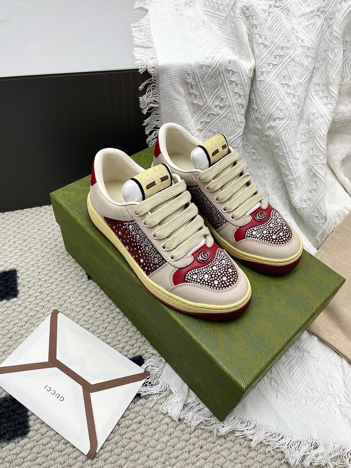 GG Women's Crystal Screener Sneaker Ivory Red Leather 611296
