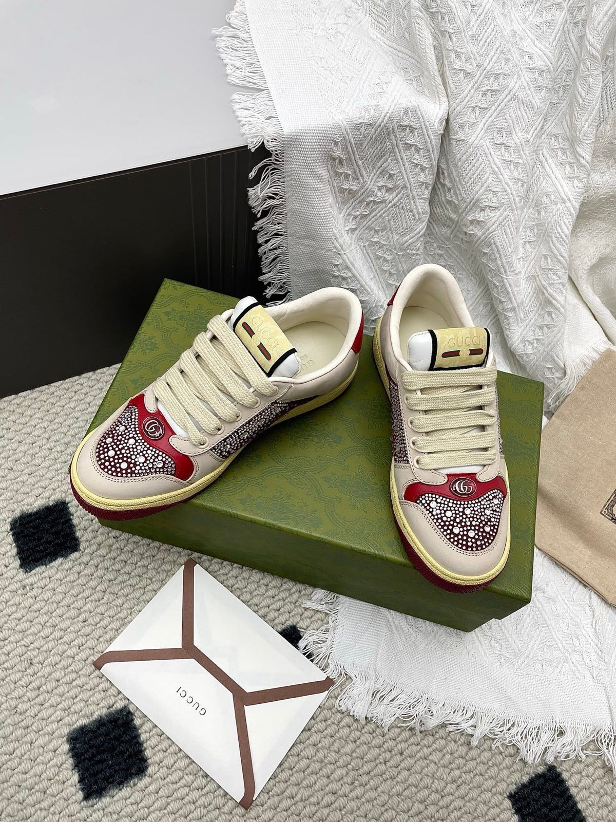 GG Women's Crystal Screener Sneaker Ivory Red Leather 611296