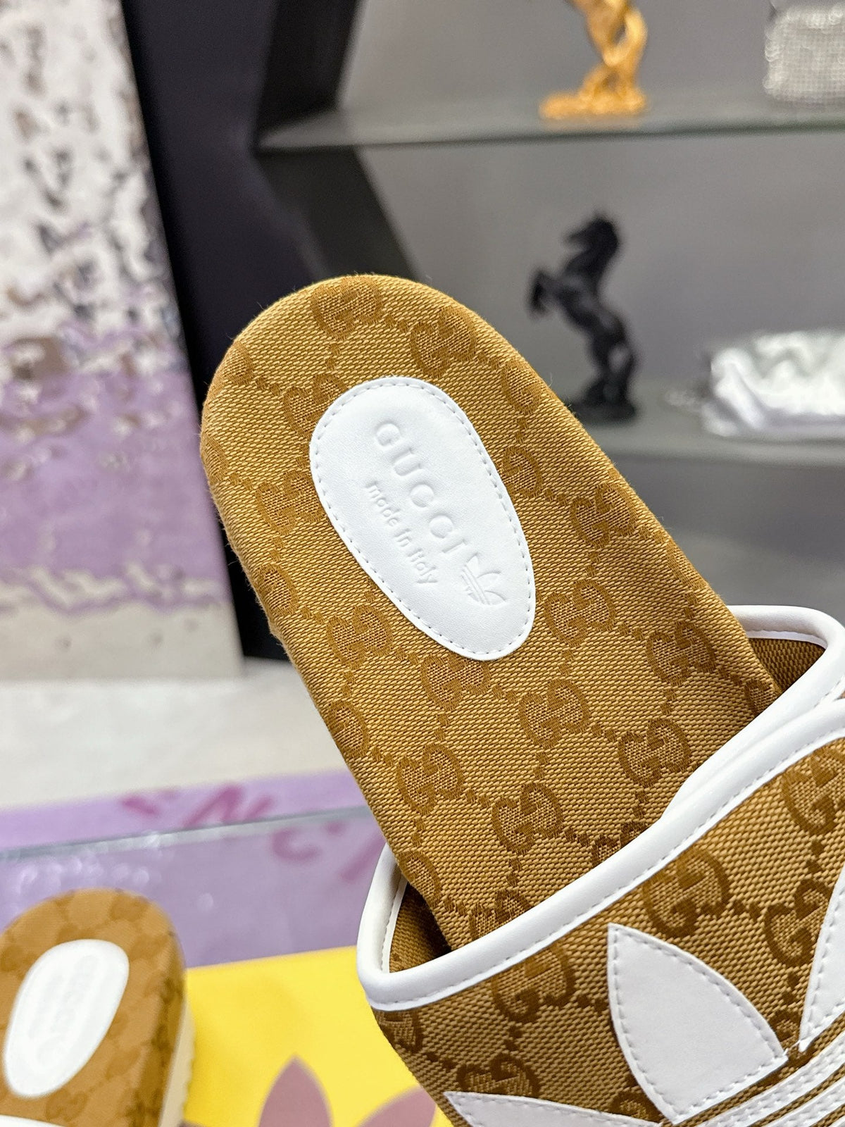 GG x Adidas Slipper Brown White Canvas 672158