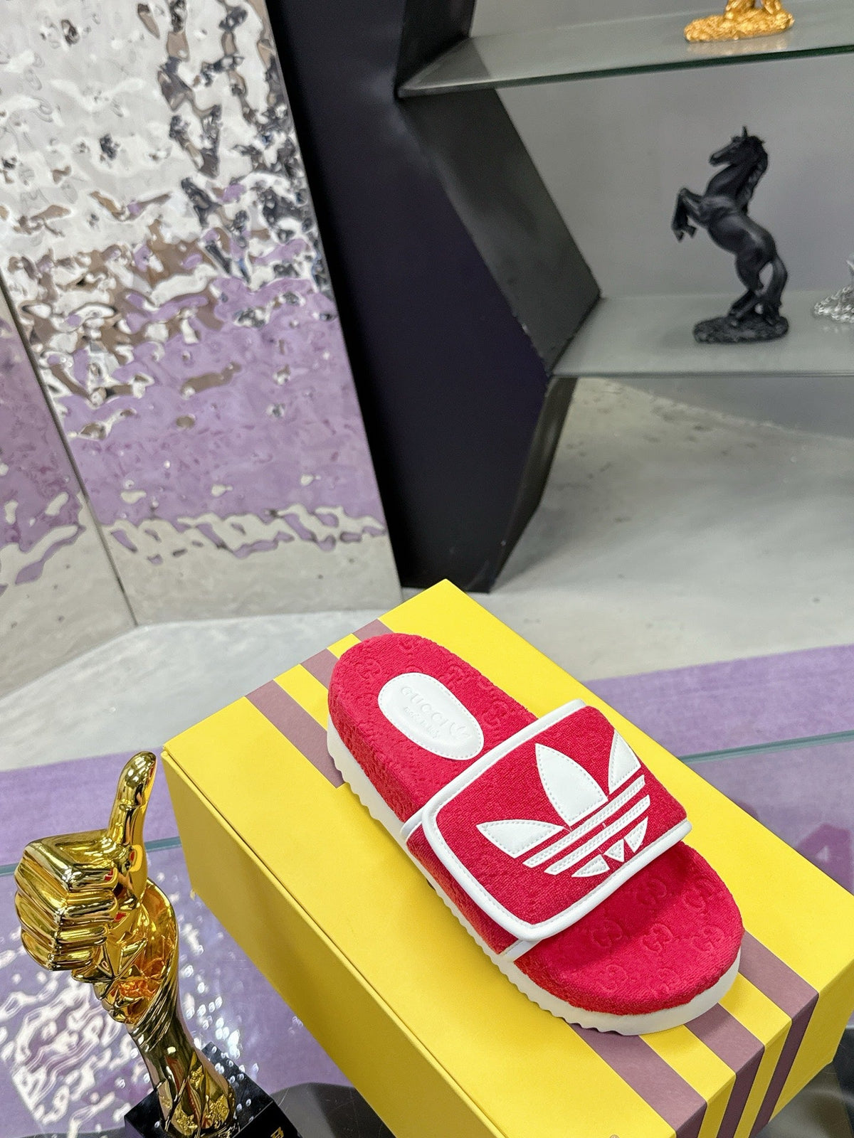 GG x Adidas Slipper Red Cotton 672159
