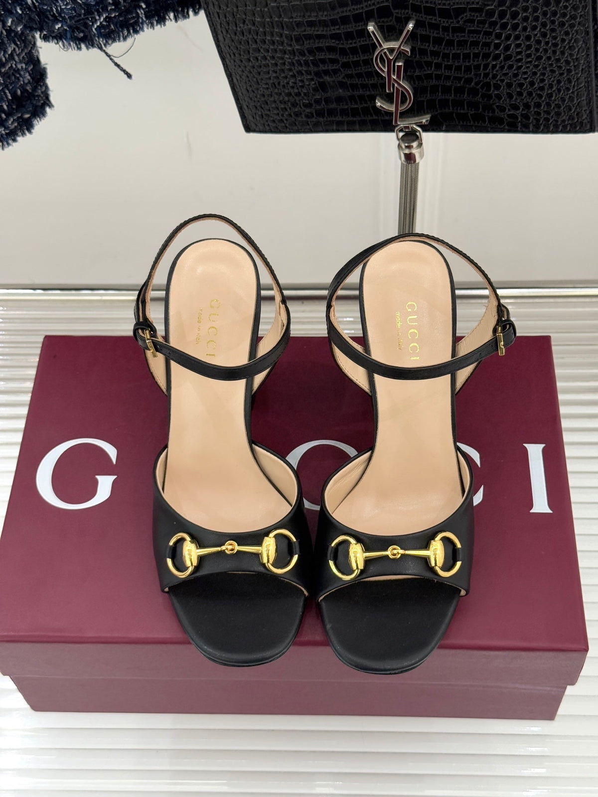 GG 26WF Chunky Heel Sandals 5cm Black Sheepskin 632556