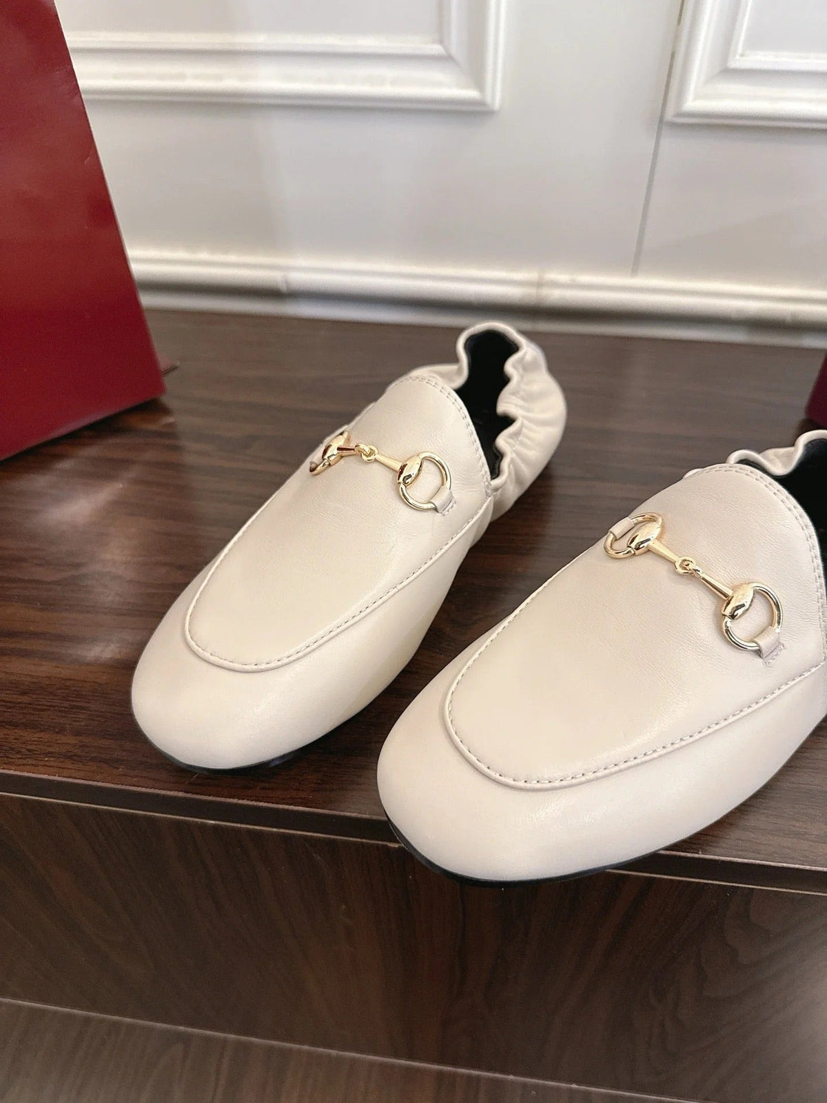 GG 26SS Loafers White Calfskin 645951